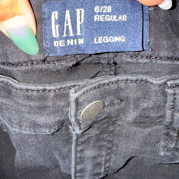 GAP Women's Classic Black Skinny Jeans - Picture 5 of 5